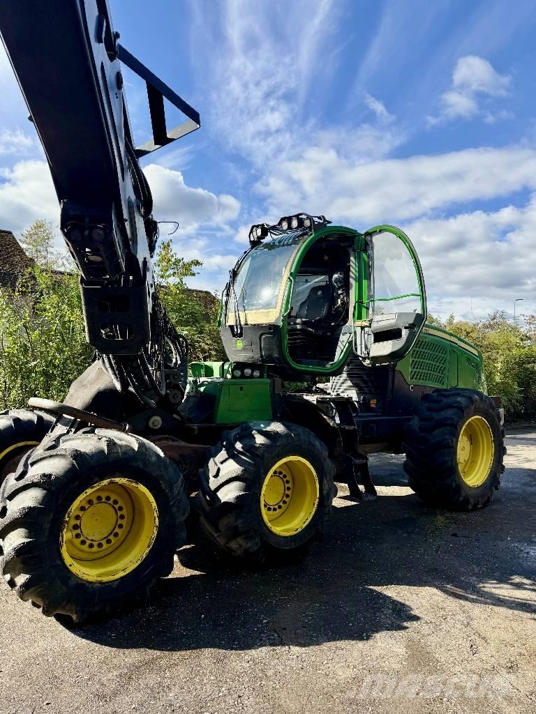 John Deere JD 1470 Harvesterit