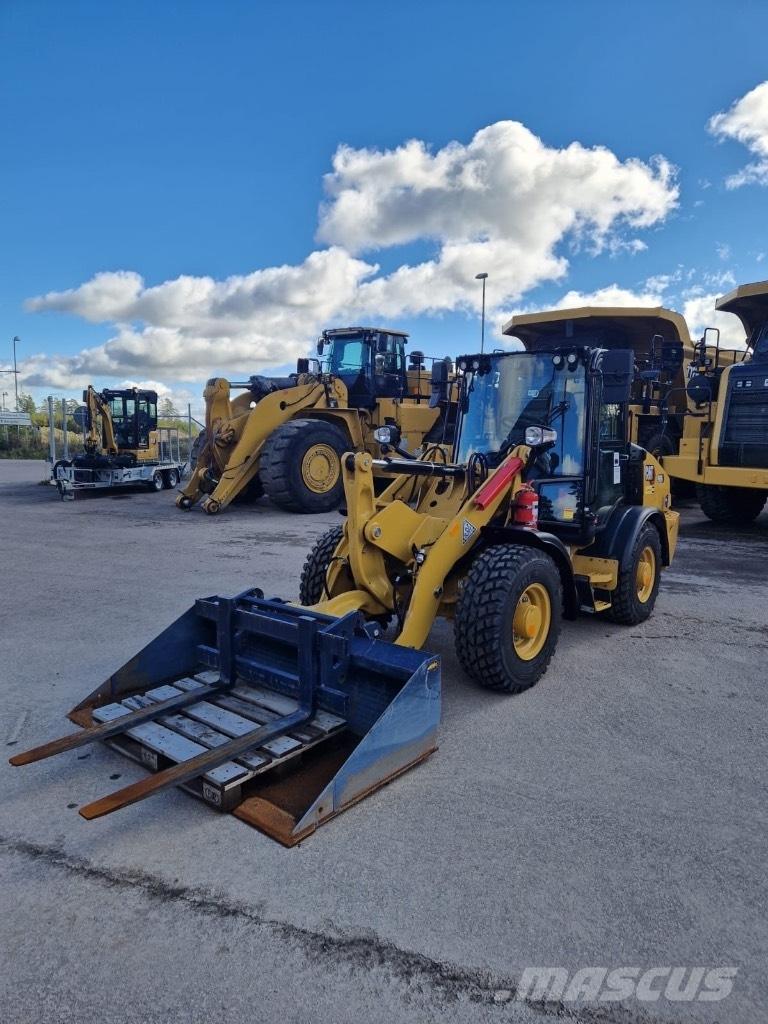 CAT 906 Pyöräkuormaajat