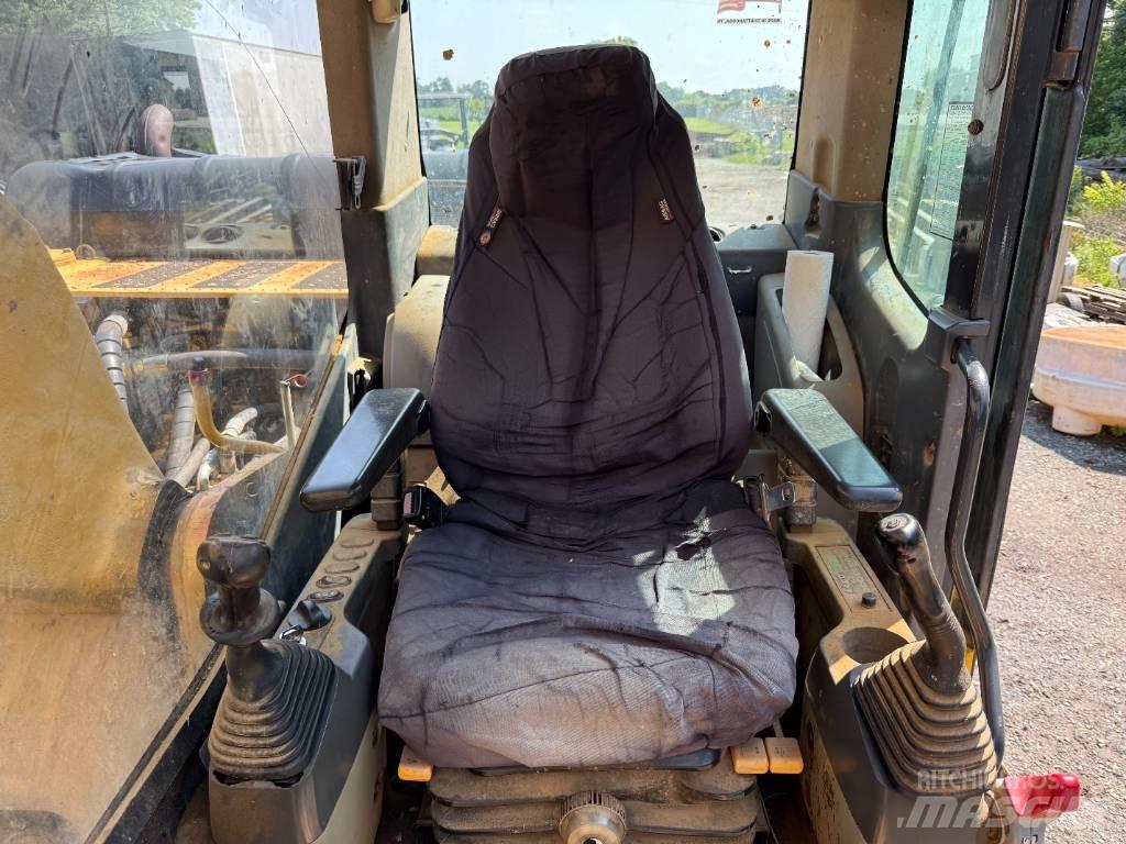 Komatsu PC 200 LC-8 Telakaivukoneet