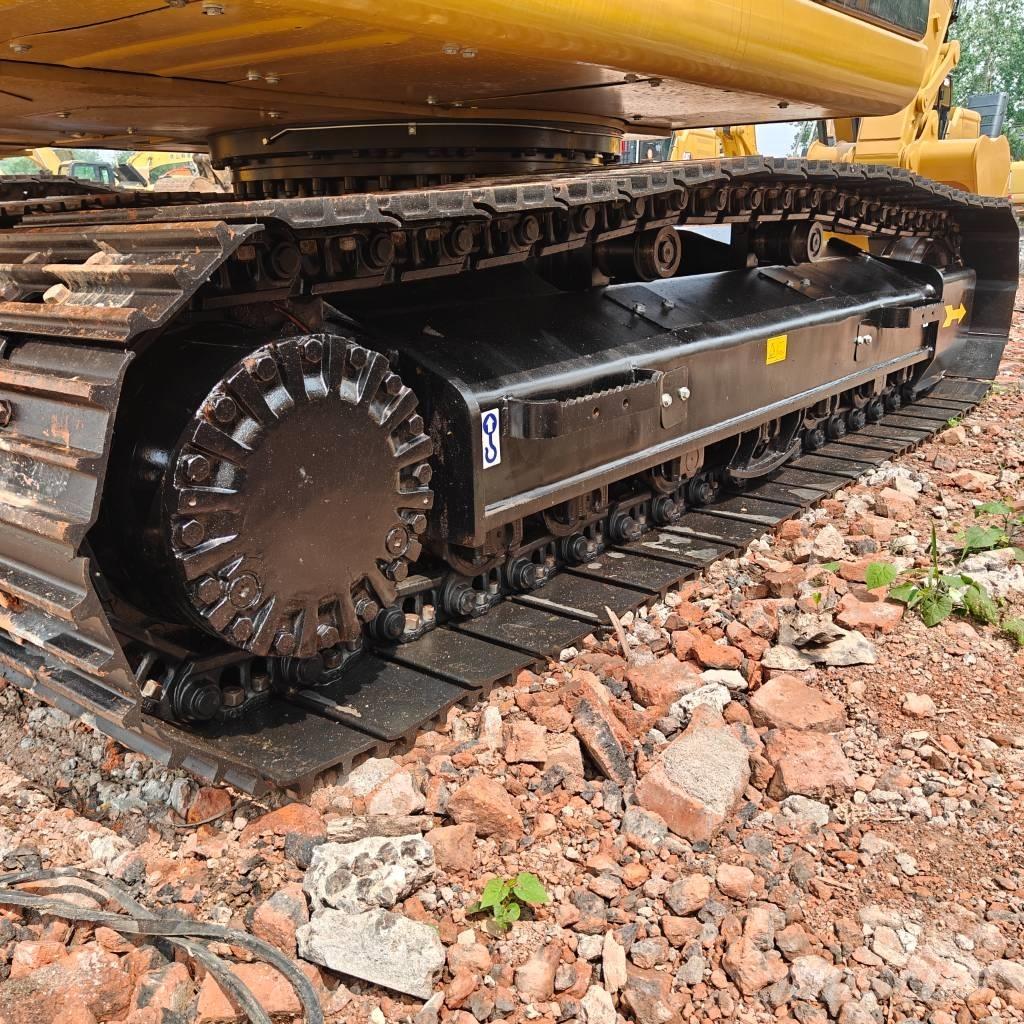 CAT 320D2L Telakaivukoneet