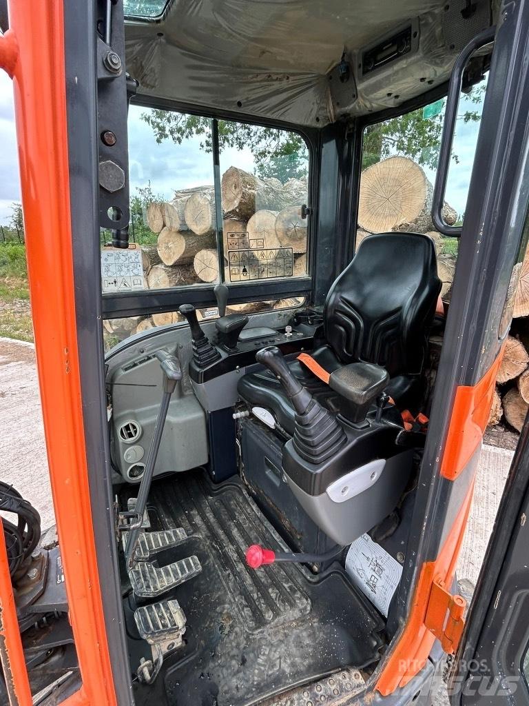 Doosan DX 27 Z Minikaivukoneet < 7t