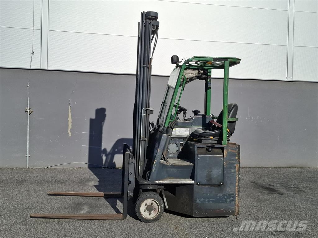 Combilift C3000CB Nelitietrukit