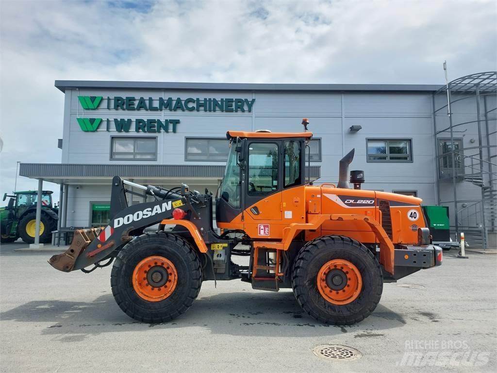 Doosan DL220-5 Pyöräkuormaajat