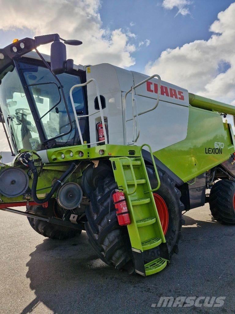 CLAAS Lexion 670 Leikkuupuimurit