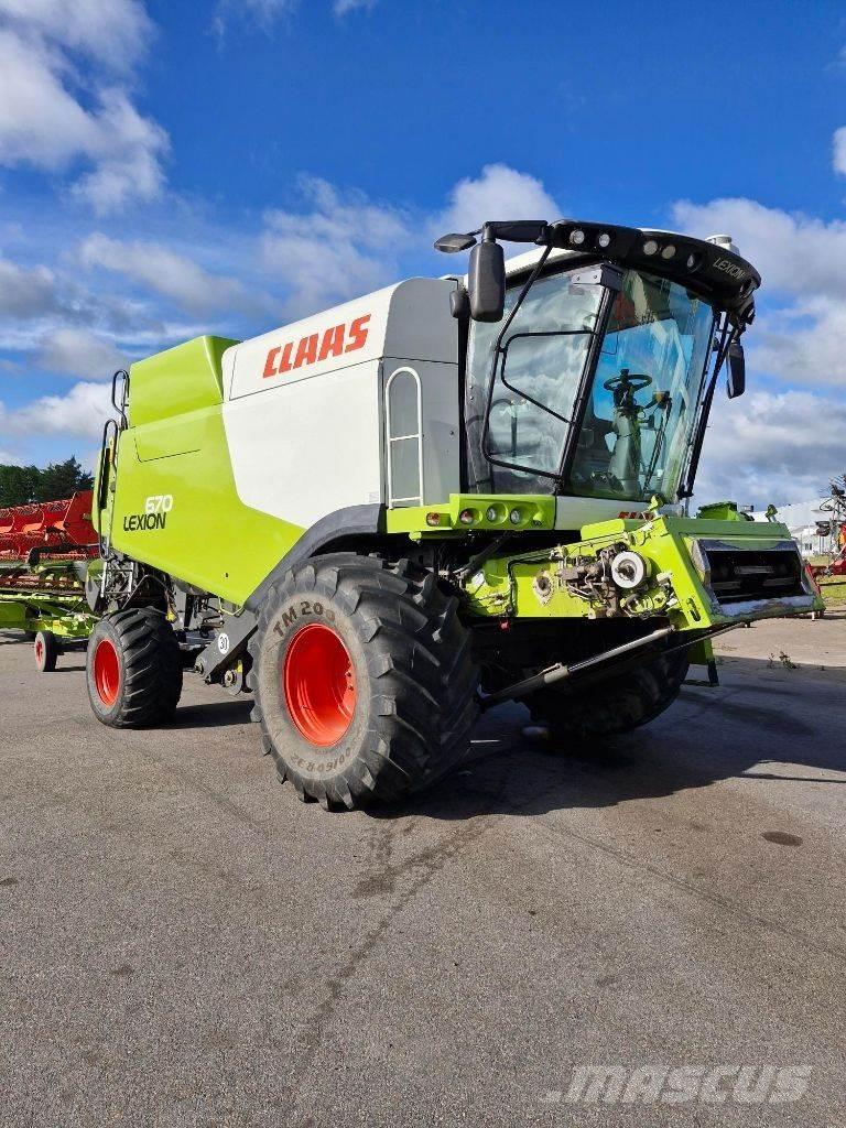 CLAAS Lexion 670 Leikkuupuimurit