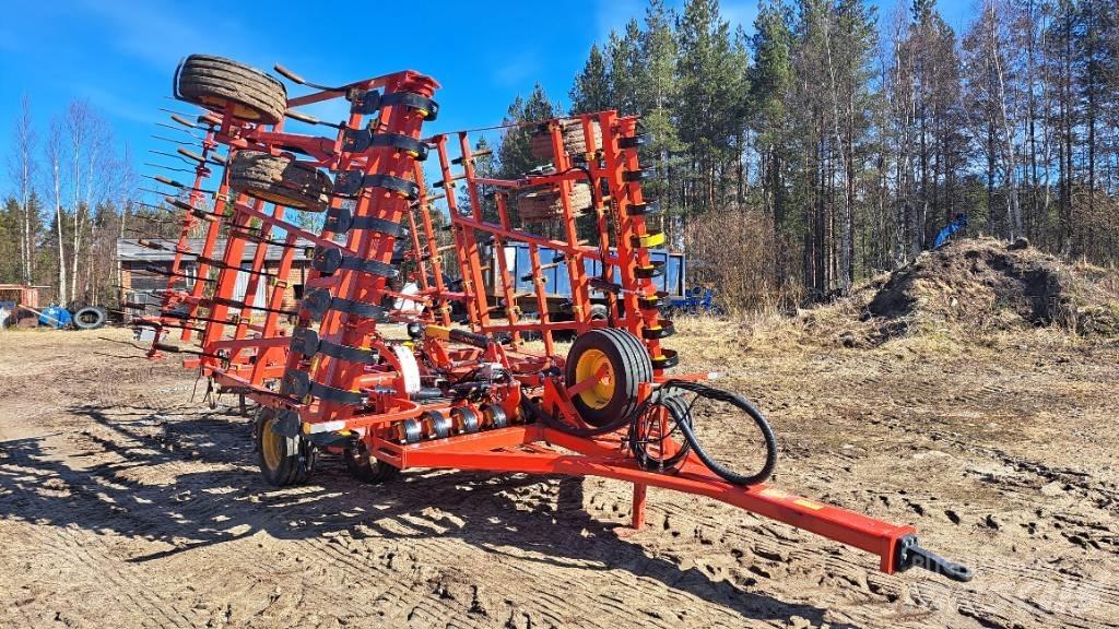 Väderstad Ferox 700 Äkeet