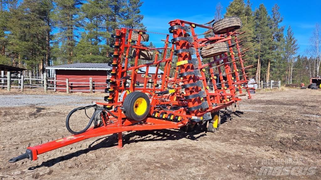 Väderstad Ferox 700 Äkeet