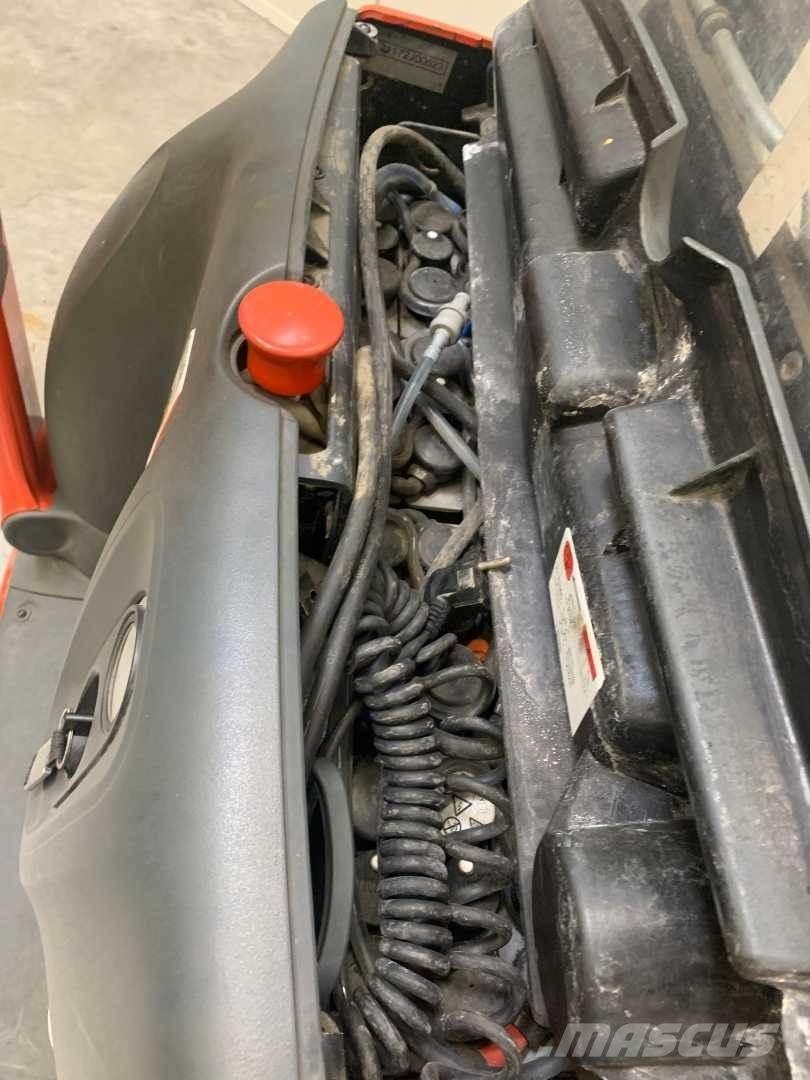 Linde L10 Ajettavat pinoamisvaunut