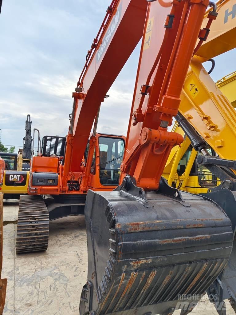 Doosan 225 LC Telakaivukoneet