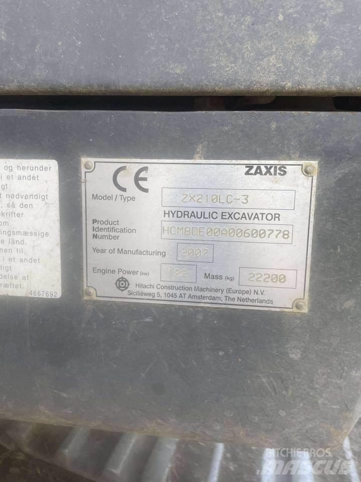 Hitachi ZX210 Telakaivukoneet