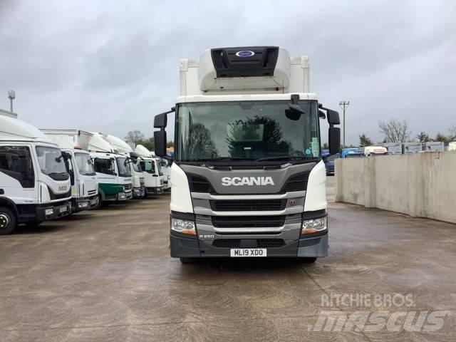 Scania P 250 Kylmä-/Lämpökori kuorma-autot