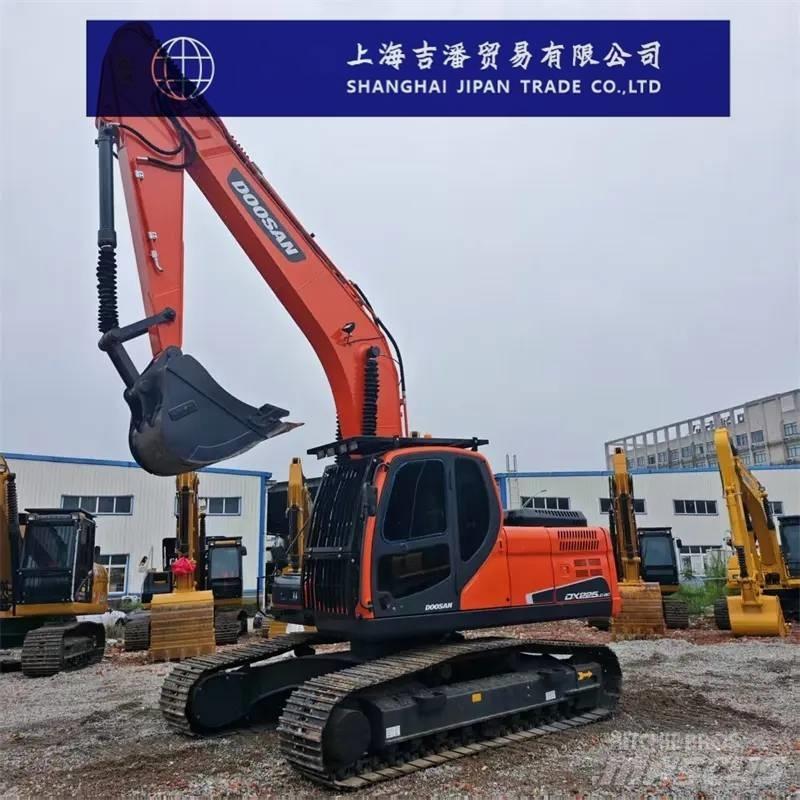Doosan DX 225 Telakaivukoneet