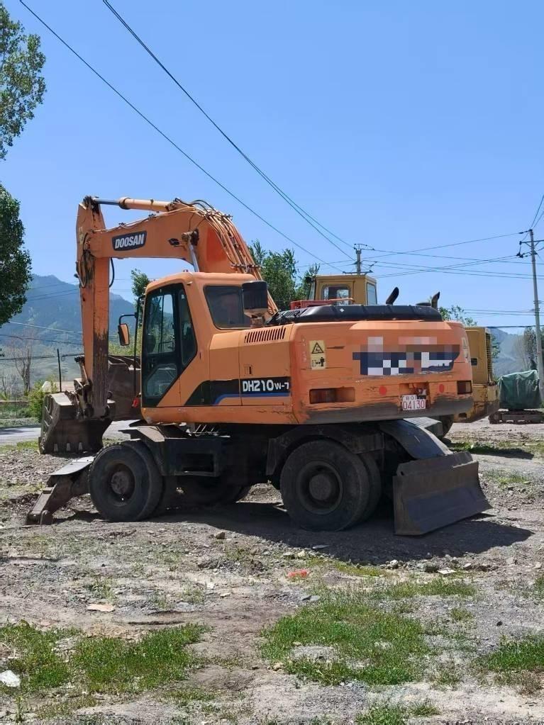 Doosan DH210W-7 Pyöräkaivukoneet