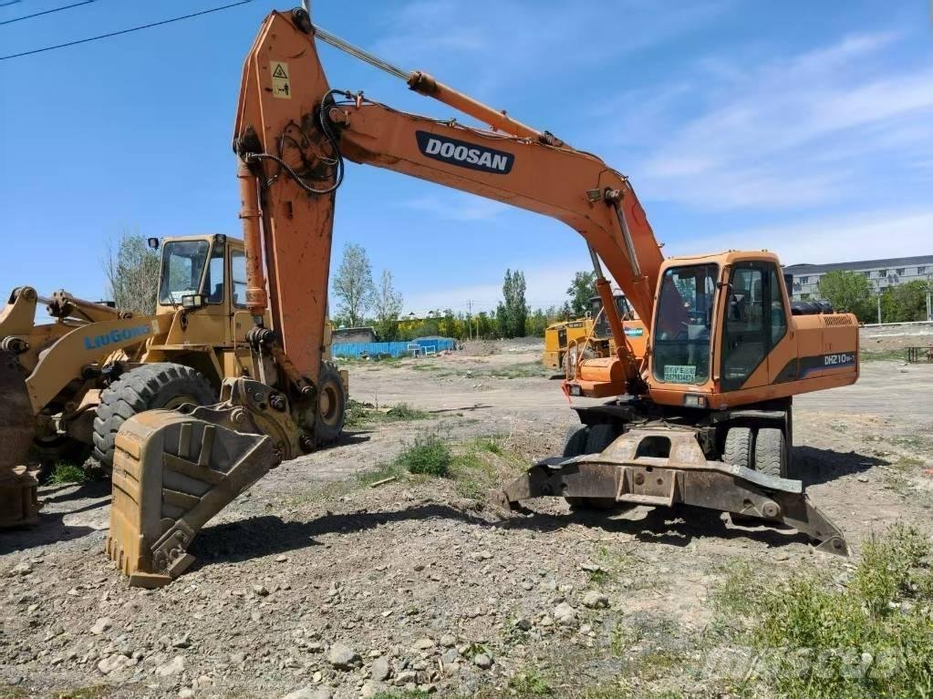 Doosan DH210W-7 Pyöräkaivukoneet