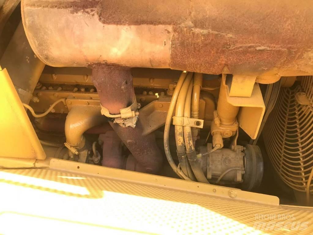 CAT D 6 G Telaketjupuskutraktorit
