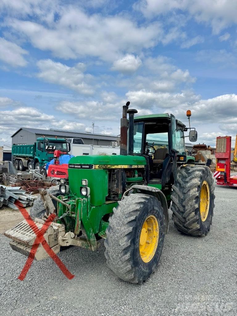 John Deere 4455 Traktorit