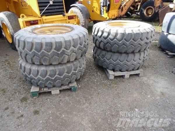 Goodyear 17,5x25 Renkaat ja vanteet