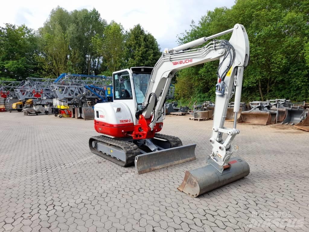 Takeuchi TB 250-2 Minikaivukoneet < 7t