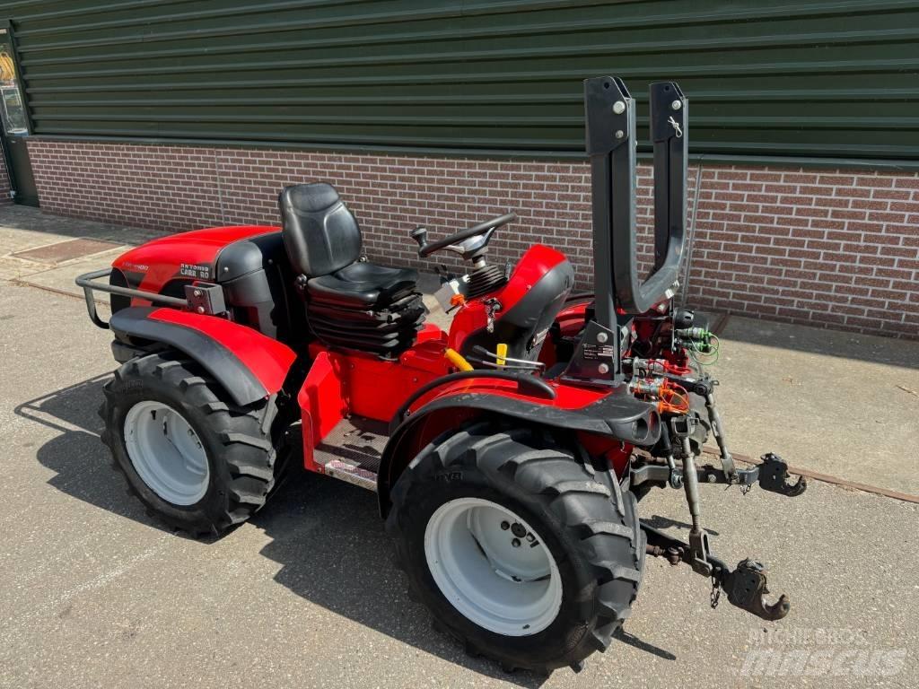 Carraro TTR4400 Pienet kuormainlaitteet