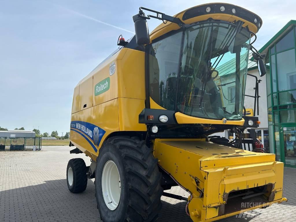 New Holland TC 5070 Leikkuupuimurit