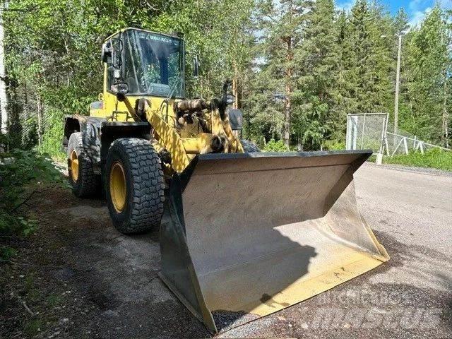 Komatsu WA 180-3 Pyöräkuormaajat