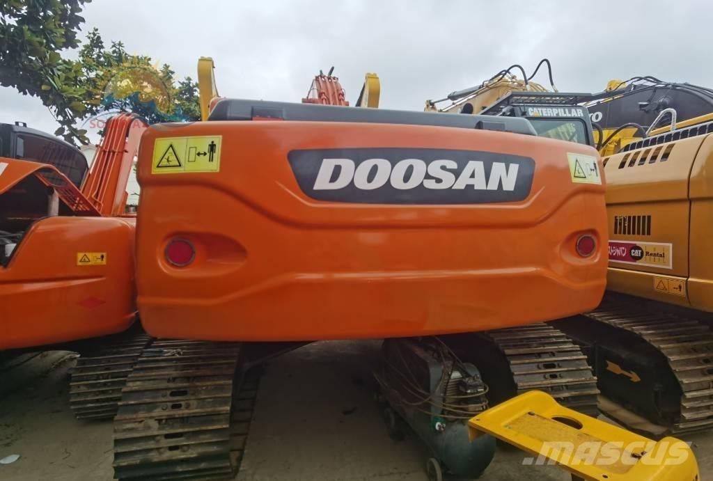 Doosan DX 225 LC Telakaivukoneet