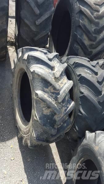  Pneus 320/70R20 Renkaat ja vanteet