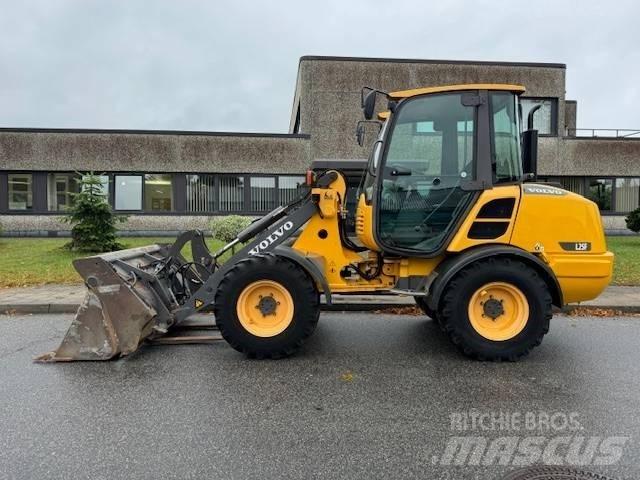 Volvo L 25 F Pyöräkuormaajat