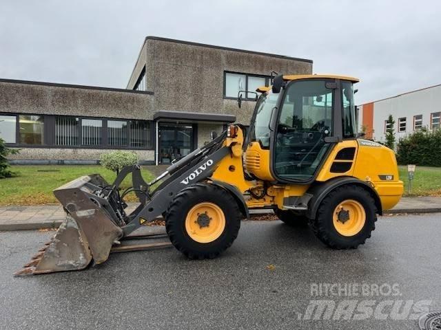 Volvo L 25 F Pyöräkuormaajat