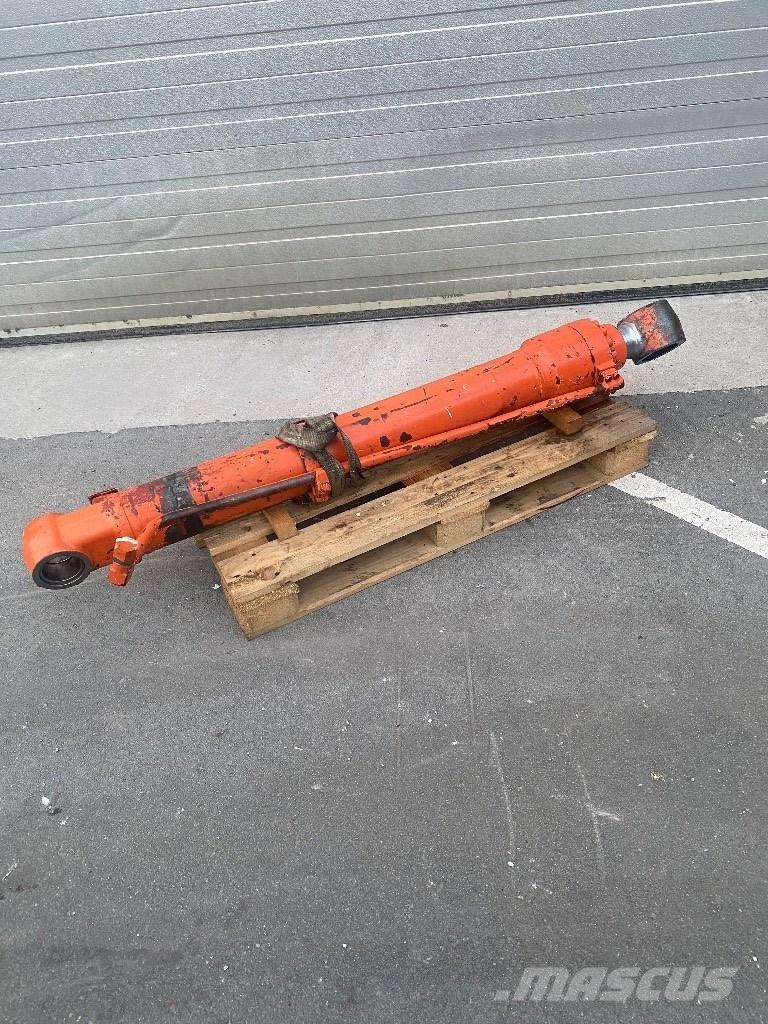 Hitachi ZX 250 LC Telakaivukoneet