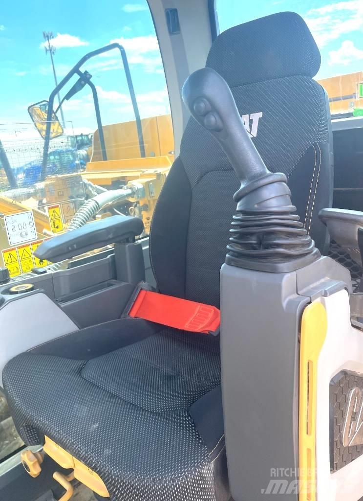 CAT 320 TC Telakaivukoneet