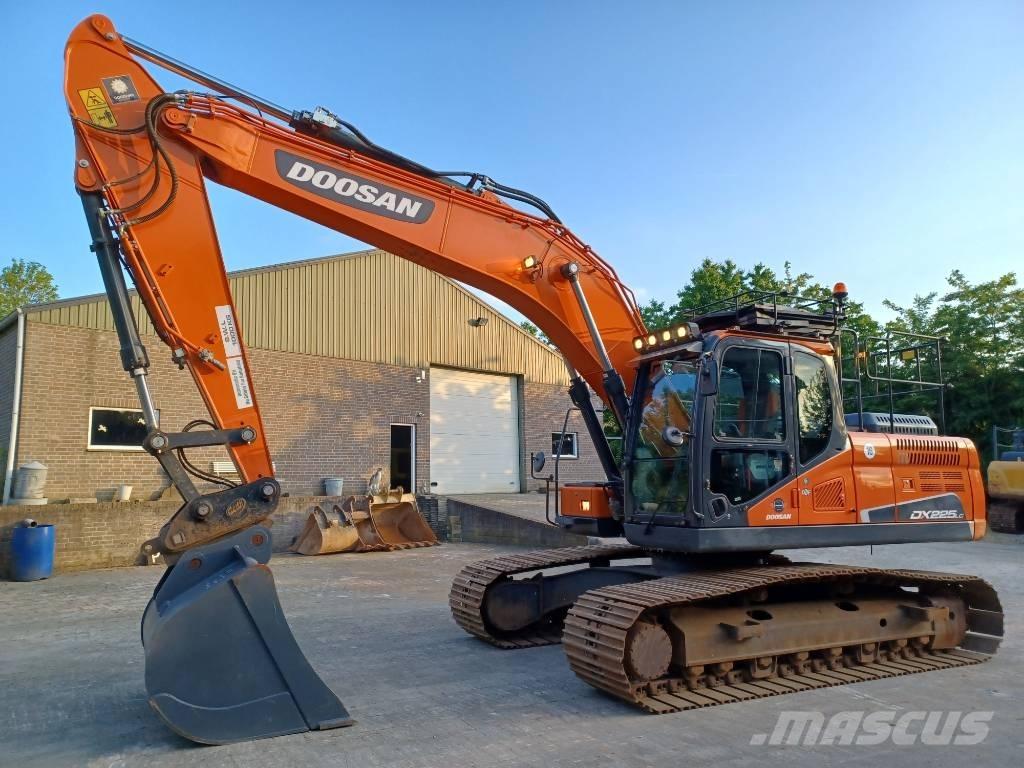 Doosan DX 225 LC-5 Telakaivukoneet
