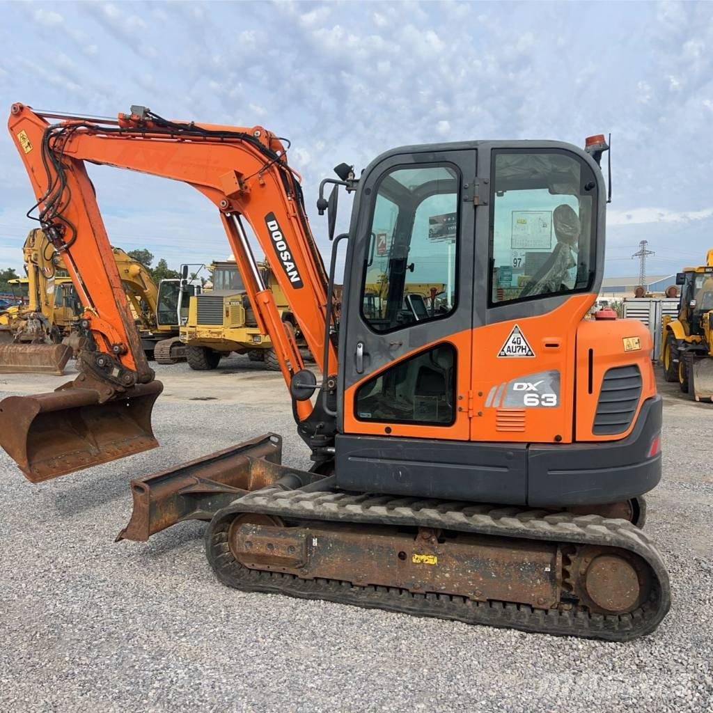 Doosan DX 63-3 Minikaivukoneet < 7t