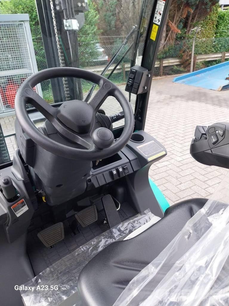 Mitsubishi FG 25 N Nestekaasutrukit