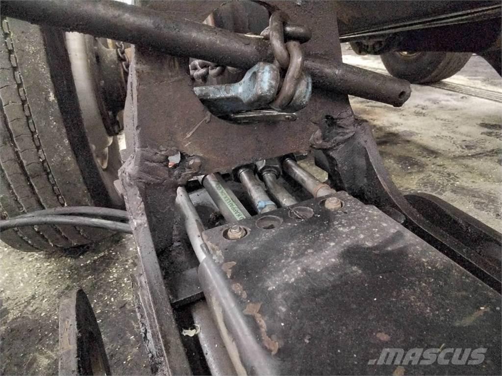 Valmet CRF14 Kuormatraktorinosturit