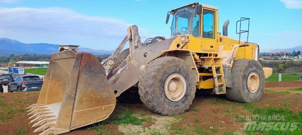 Volvo L 220 E Pyöräkuormaajat