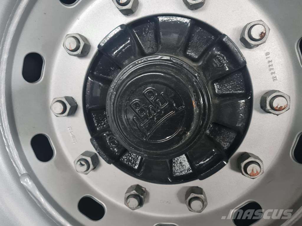 Zaslaw D 737-10 Yleisperävaunut