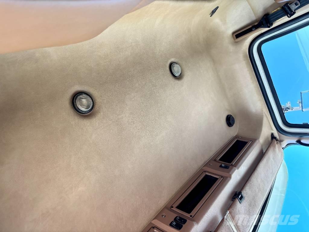 Mack GU713 Vetopöytäautot