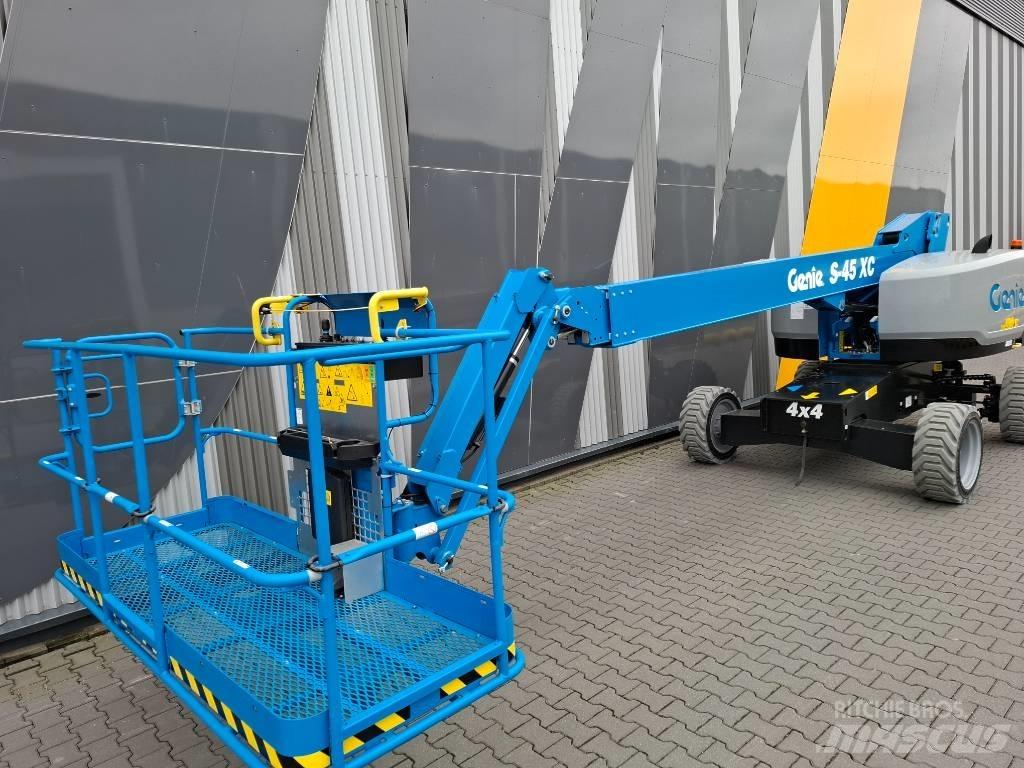 Genie S-45XC Teleskooppipuominostimet