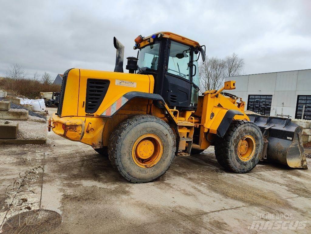 JCB 436 Pyöräkuormaajat