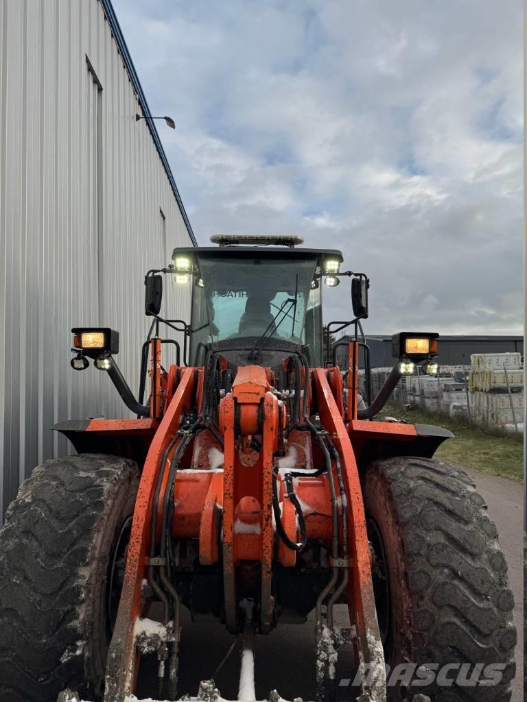 Hitachi ZW 250 Pyöräkuormaajat