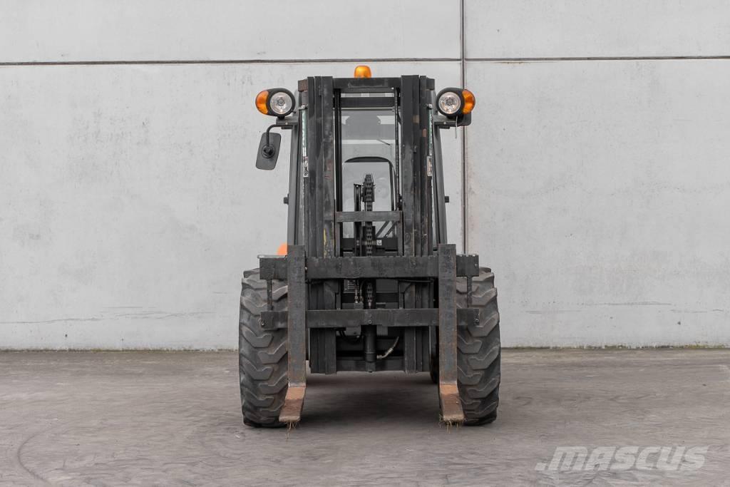 Ausa C 250 H X4 Dieseltrukit