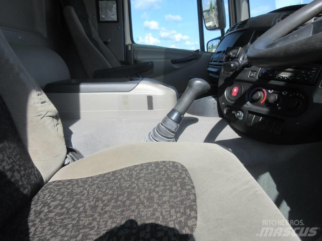 DAF 65CF300 Nosturiautot