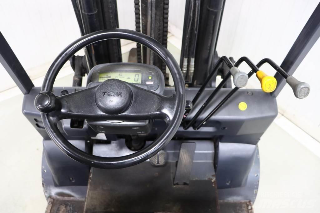 TCM FB30-7 Sähkötrukit