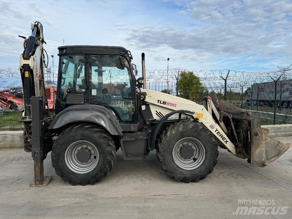 Terex TLB 990 Kaivurikuormaajat