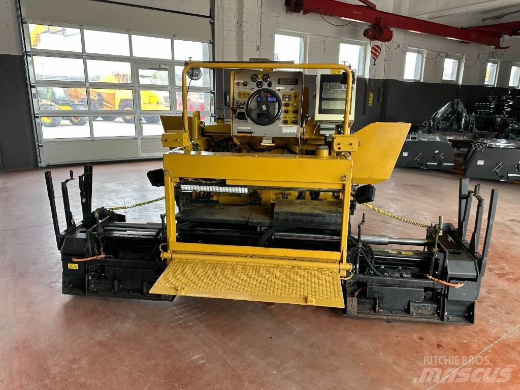 CAT AP 255 E Asfalttikoneet