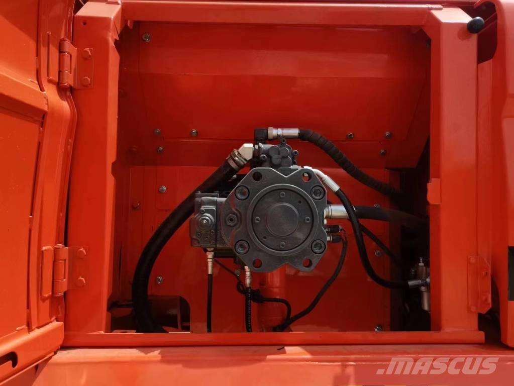 Doosan DX 300 Telakaivukoneet