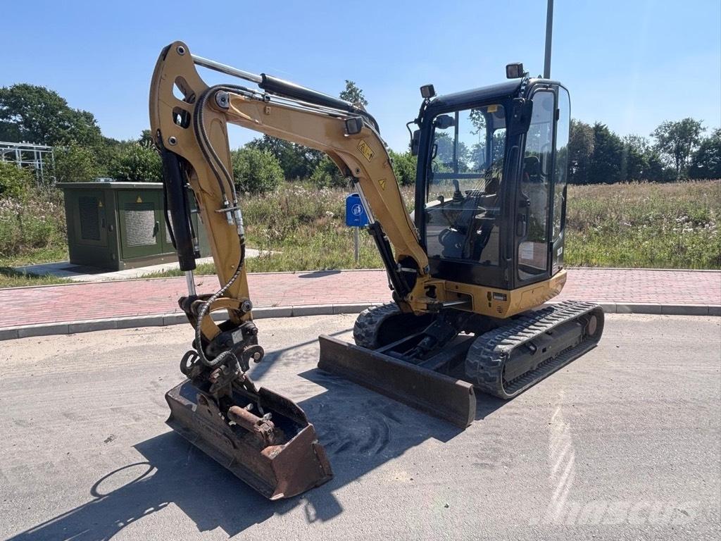 CAT 302.7D Minikaivukoneet < 7t