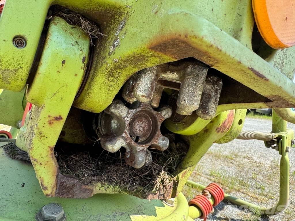 CLAAS VOLTO670 Pöyhimet ja haravat