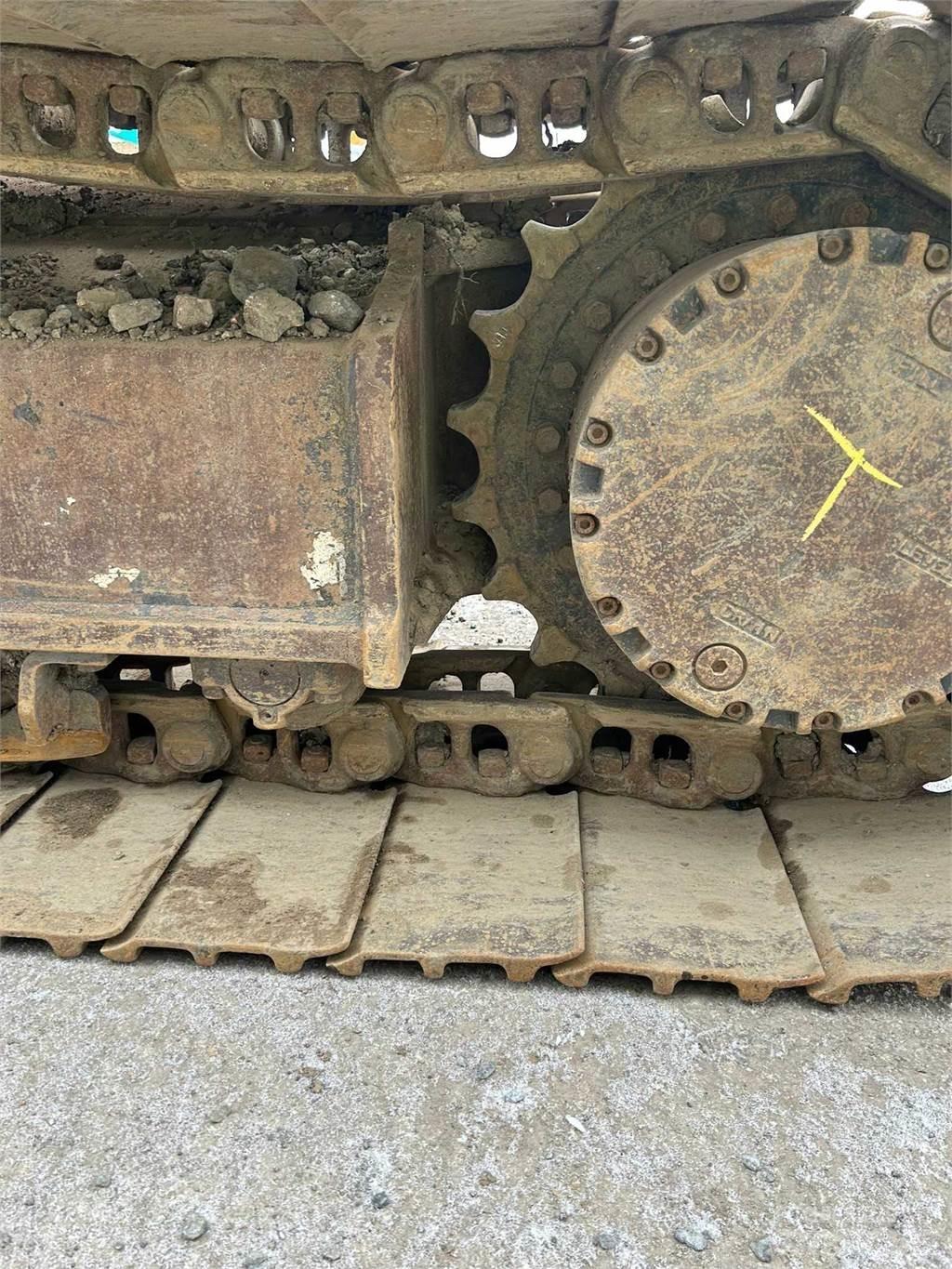 CASE CX210D Telakaivukoneet